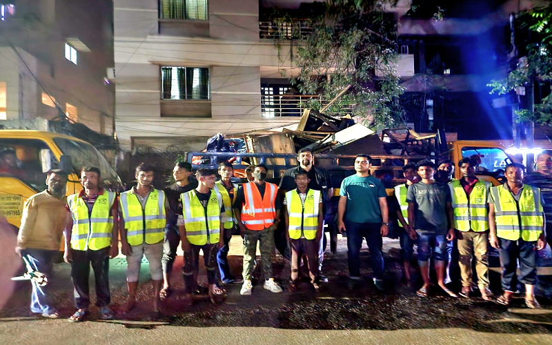 ধানমন্ডি সোসাইটির উদ্যোগে ধানমন্ডি থানার সহায়তায় হকার উচ্ছেদ অভিযান |