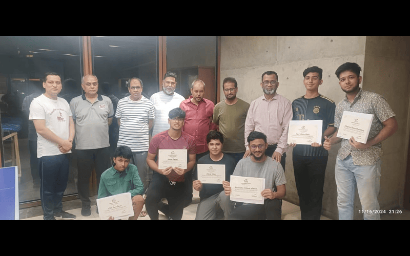 ধানমন্ডি সোসাইটির পক্ষ থেকে শিক্ষার্থীদের সার্টিফিকেট প্রদান